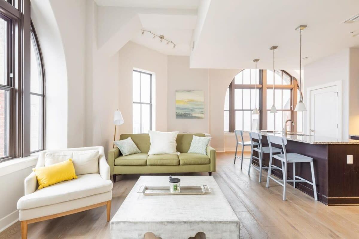 2B 2Ba Luxury Downtown Suite Rooftop Deck & Gym Baltimore Exterior photo